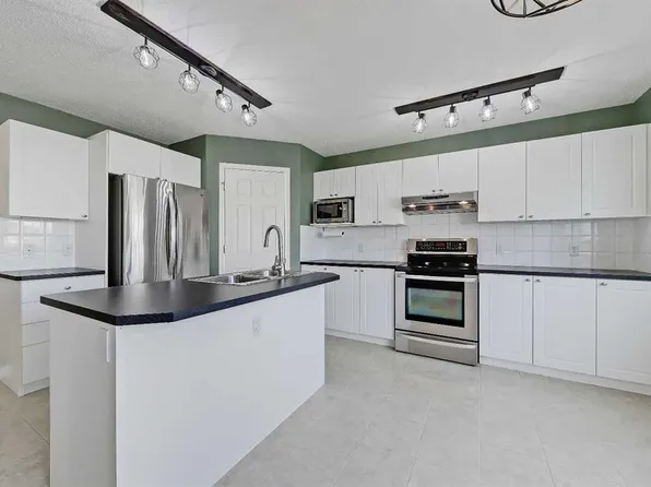 123 SW Arbour Butte Rd NW, Calgary, AB T3G 4L9