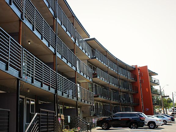 3rd image of 1410 S Columbian Way #201