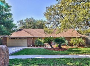 6807 Monet Cir, Temple Terrace, FL 33617