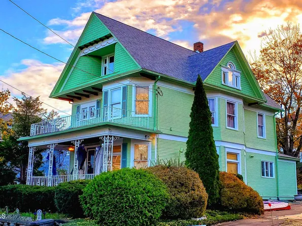 34 Laurel St, Carbondale, PA 18407