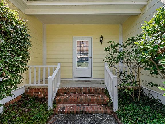 3rd image of 321 Wood Duck Rd