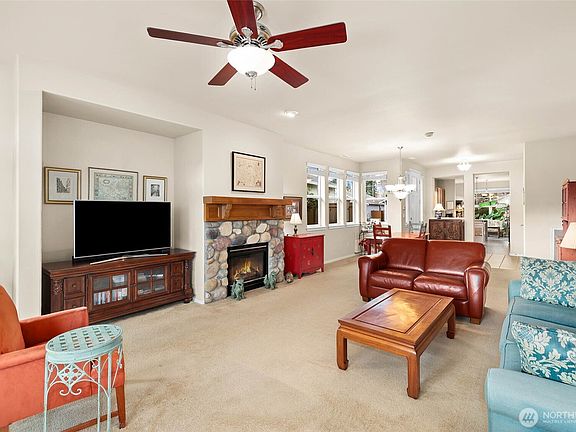 3rd image of 4952 Cypress Drive NE