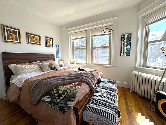 2nd image of 124 Brainerd Rd #2