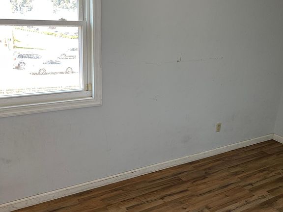 5th image of 346 Boyers Ave #2