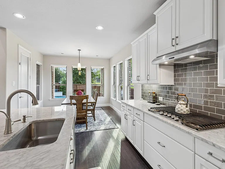 7909 Bonham Cv — Photo 12
