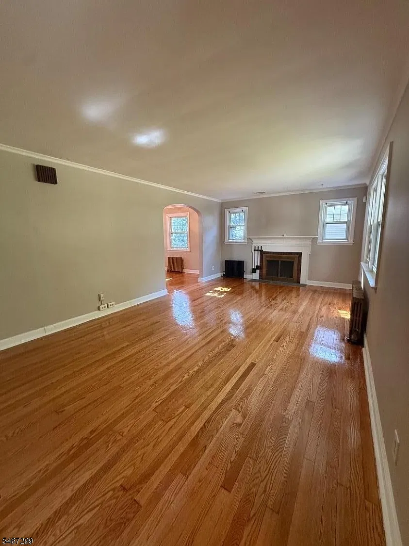 3 bed, 2.0 bath, $3,900 — Photo 3