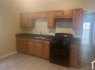 6937 S Paxton Ave FLOOR 1, Chicago, IL 60649