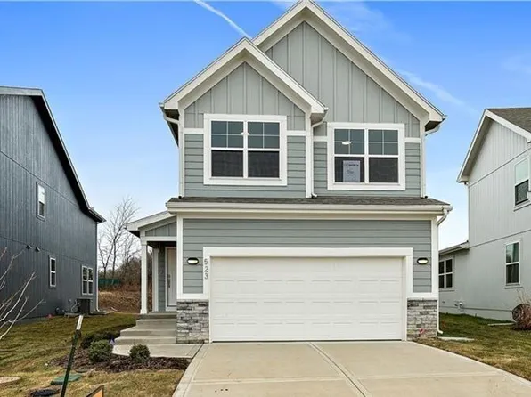 12606 S Burrows St, Lake Lotawana, MO 64086