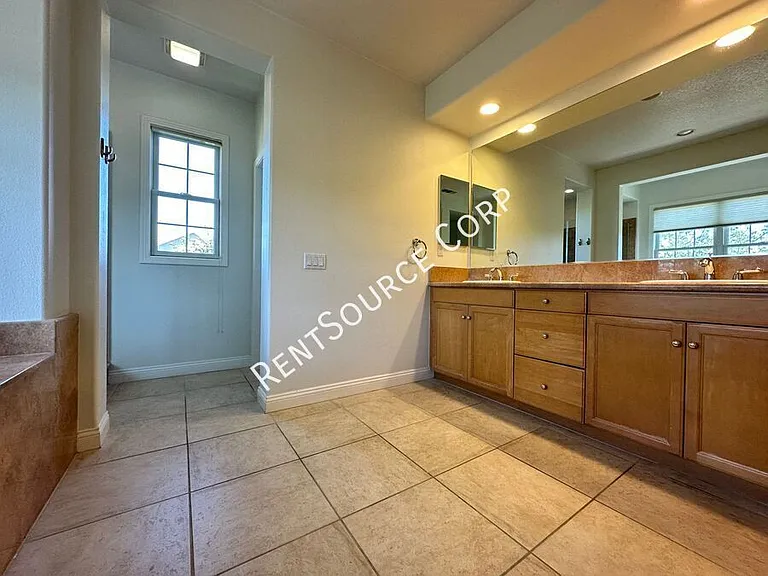 26991 Timberline Ter — Photo 35