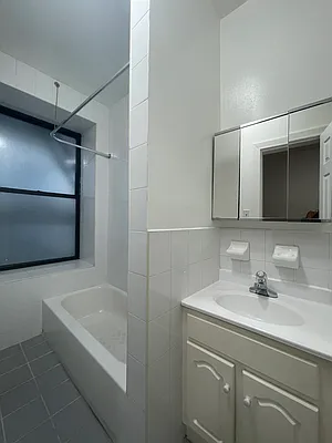 Rented by Oxford Property Group | media 3