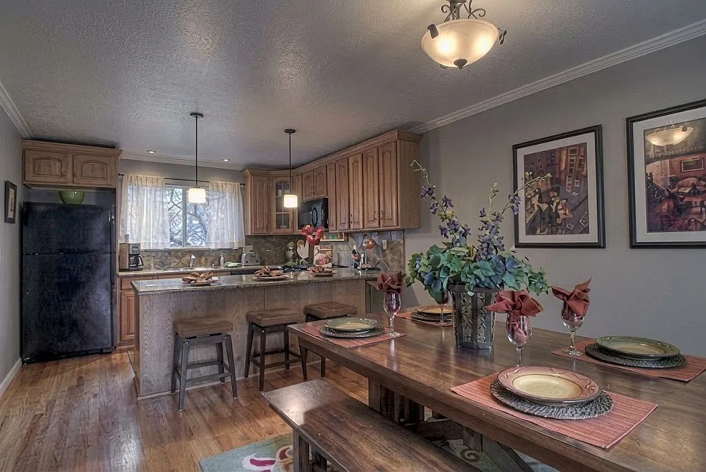 190 E Okeefe St — Photo 2