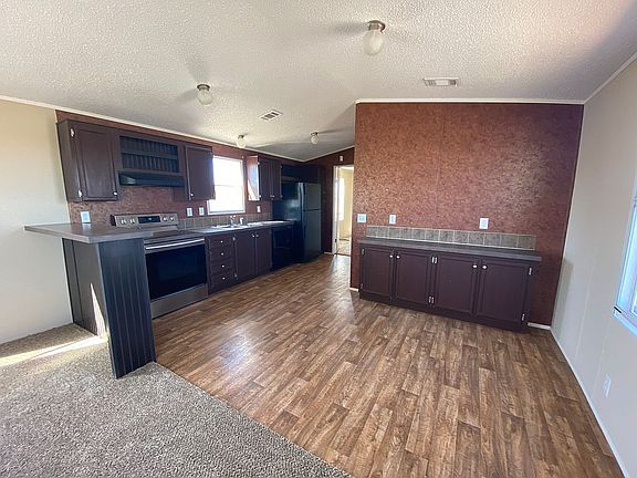 3rd image of 909 W Francis Ave