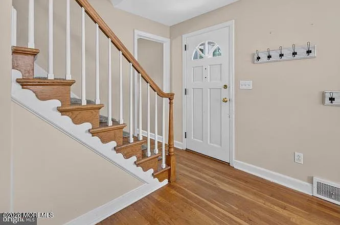 23 Norton Ave