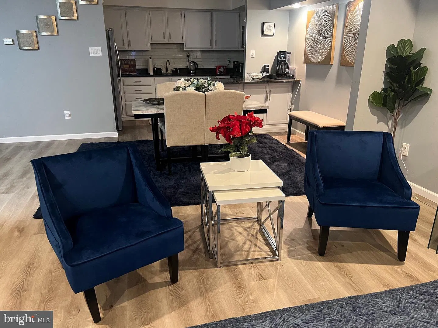 2 bed, 2.0 bath, 1200 sqft, $2,650 — Photo 2