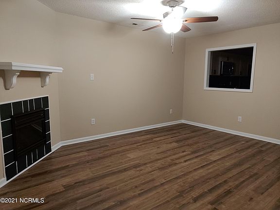 3rd image of 1083 W Pueblo Dr