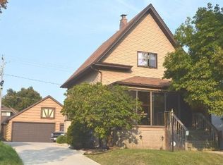 2107 S 83rd St, West Allis, WI 53219