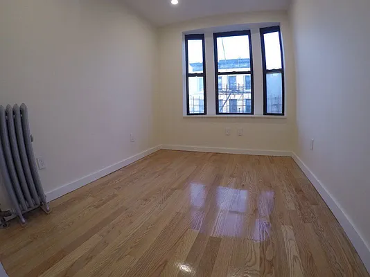 Rented by Bohemia Realty Group | media 59