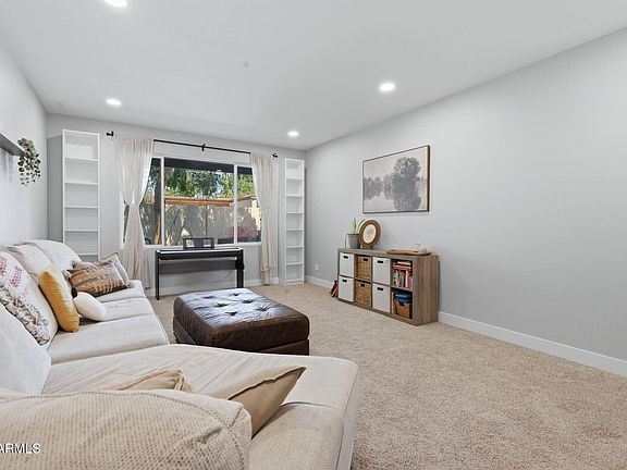 4th image of 2926 W LAMAR Road