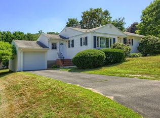 91 East St, Methuen, MA 01844
