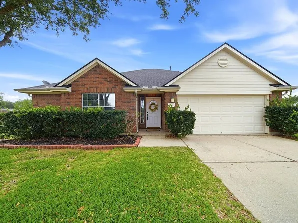 607 29th Ave N, Texas City, TX 77590