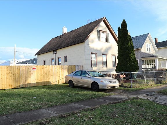 2nd image of 78 Hollister St