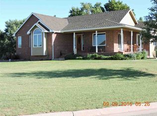101 E 8th St, Haven, KS 67543