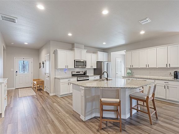 3rd image of 7325 Tristan Dr