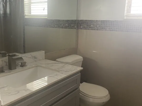 4311 Crystal Lake Dr APT 103, Pompano Beach, FL 33064