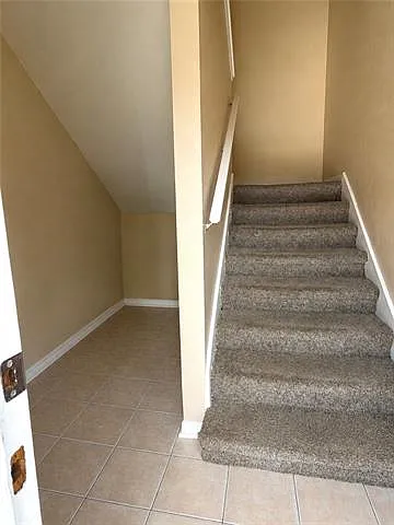 2133 Franklin Ave — Photo 8