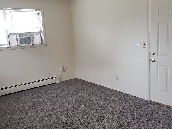3rd image of 401 W Mulberry St APT 3