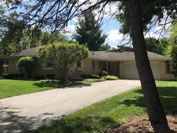 710 S Beverly Ln, Arlington Heights, IL 60005