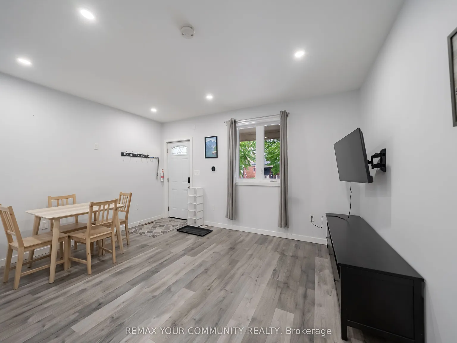 2 bed, $2,550 — Photo 3