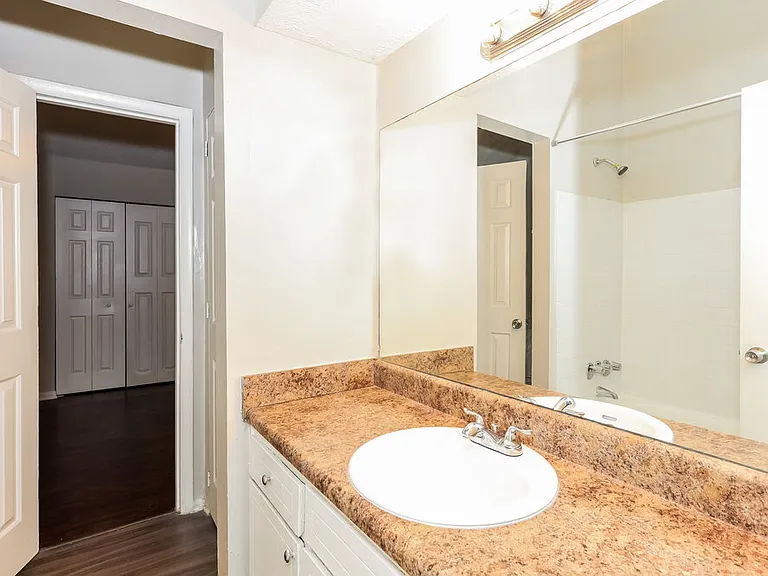 3419 Cobbs Ferry Dr — Photo 16