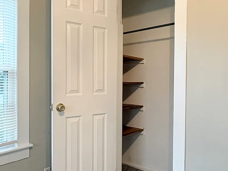 140 Highland Ave — Photo 14