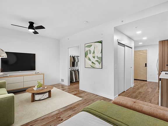 4th image of 225 Broadway E #351