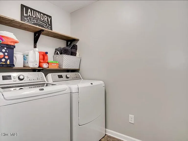470 Brantley Cove Cir — Photo 20