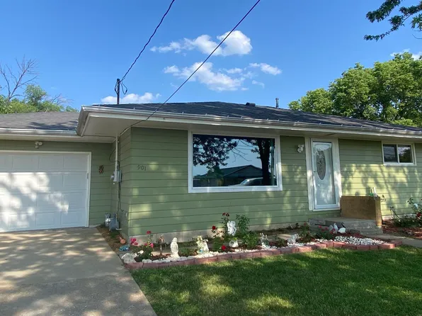 901 N 12th St, Fairfield, IA 52556