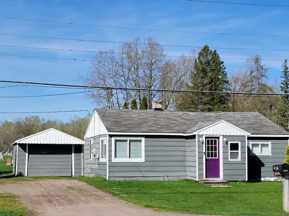 3228 S Riverside Dr, Sault Sainte Marie, MI 49783