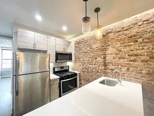 Rented by Keller Williams NYC | media 3