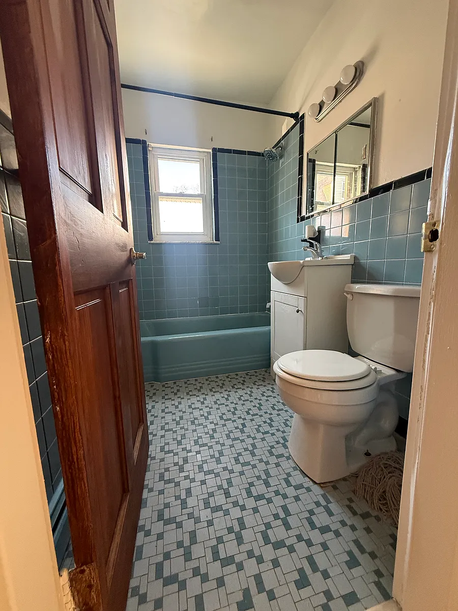 Building Photo - 27 Pingry Pl #7