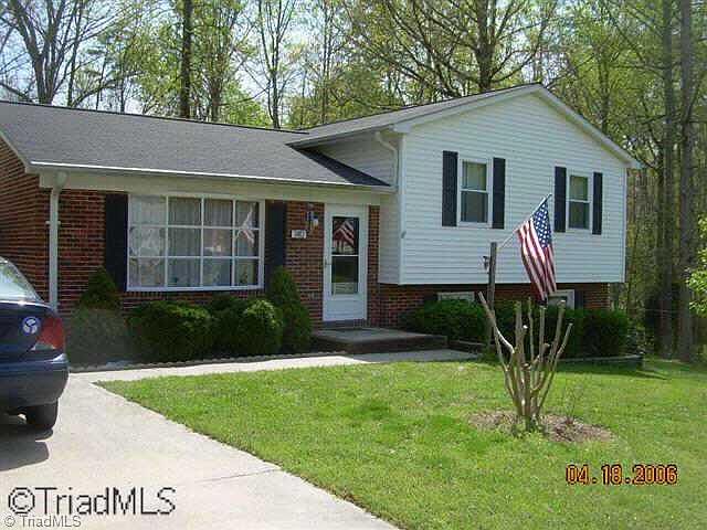 1st image of 740 Oakwood Cir