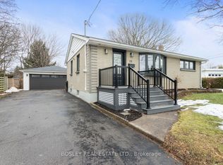 13 Hillcrest Dr, Pt Hope, ON L1A 1Z7