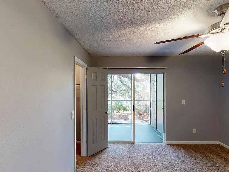 Altamira Place Apartment Homes — Photo 87
