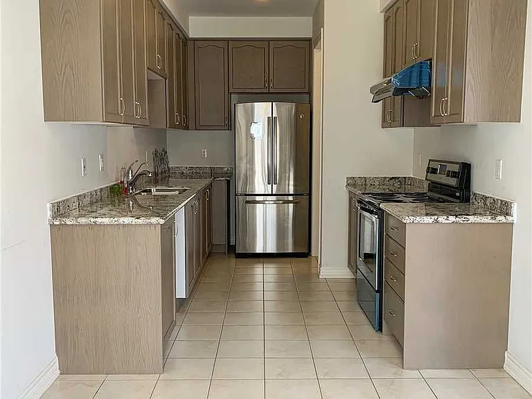 38 William Berczy Blvd — Photo 3