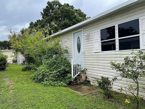 2nd image of 2904 Canyon Dr #593