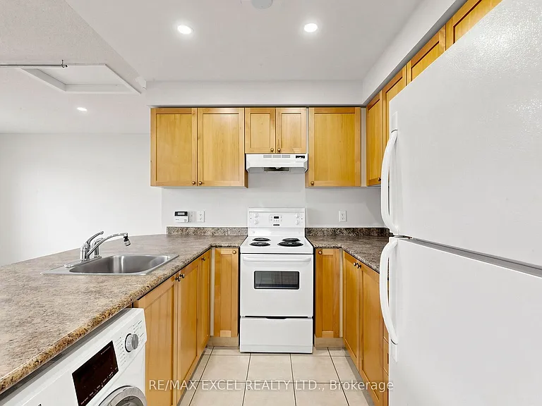 11 Peony St — Photo 21
