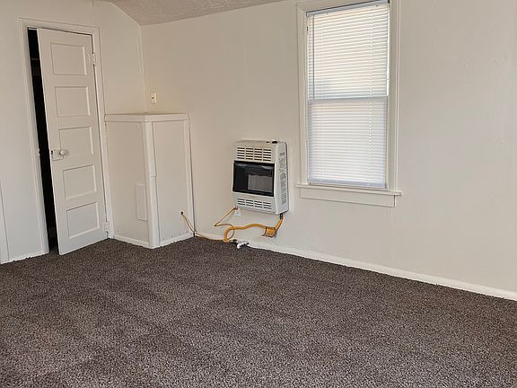 5th image of 708 E Gray St