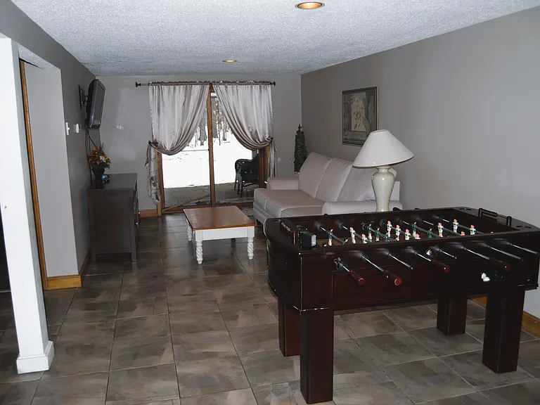 105 Village Way — Photo 8