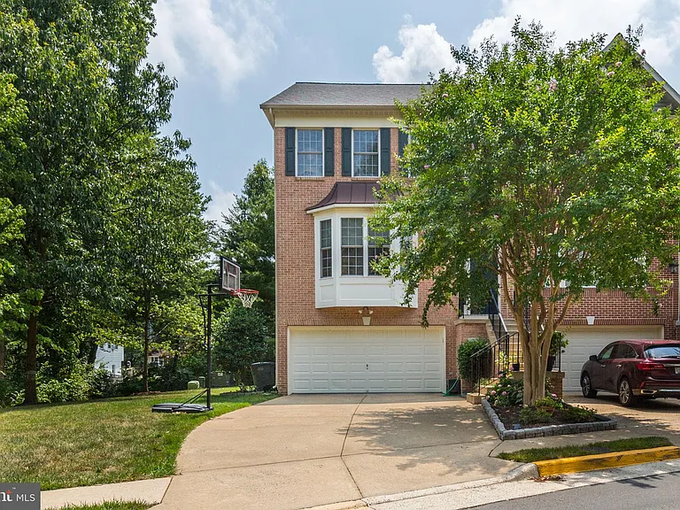 3826 Elmwood Towne Way — Photo 31