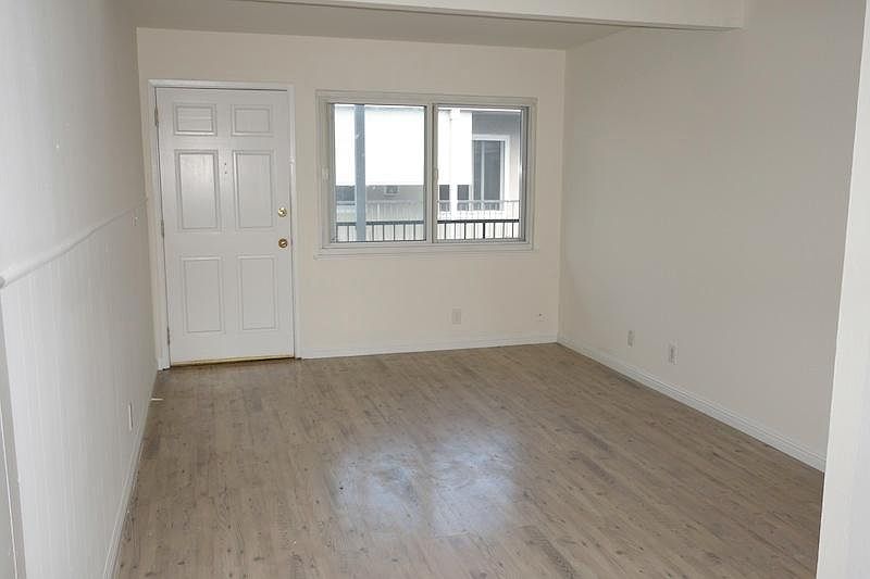 1st image of 185 Duane St APT 8